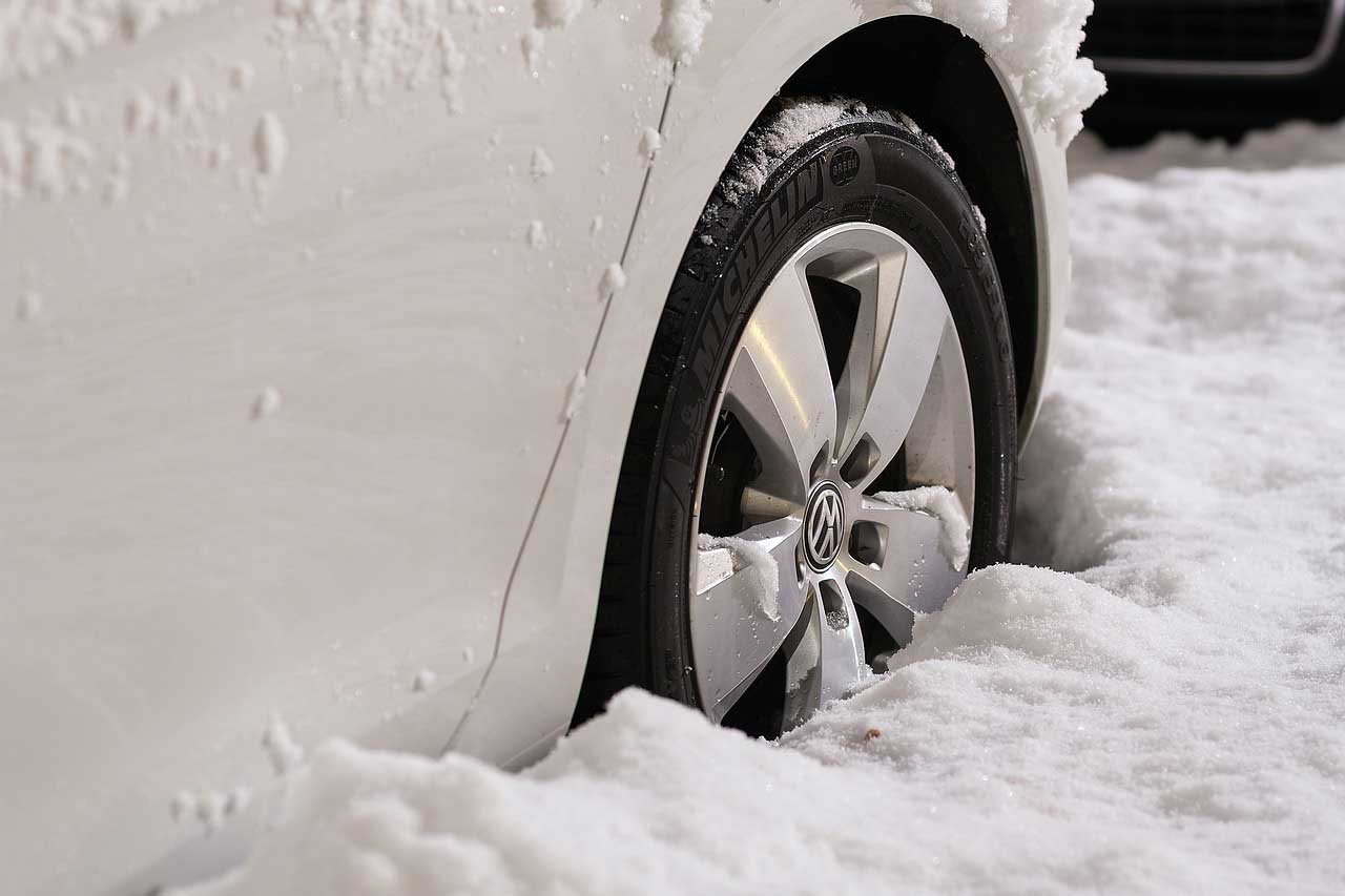enlisement de véhicule sous la neige